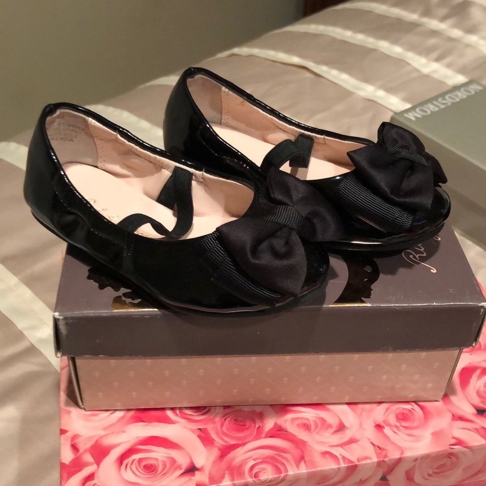 Patent leather and satin bow